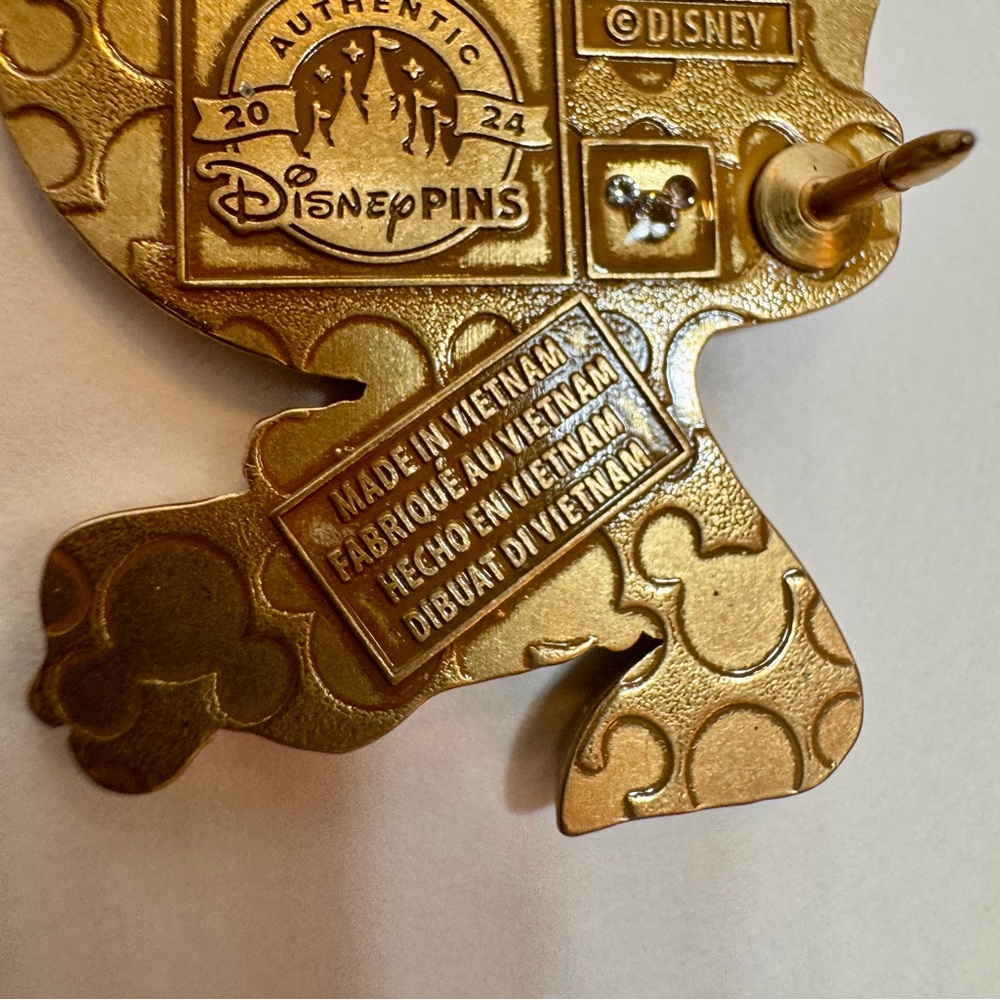 NWT. Disney Cruise Line (DCL) Atrium Statue Ariel pin for the Disney Wonder ship - Picture 9 of 9